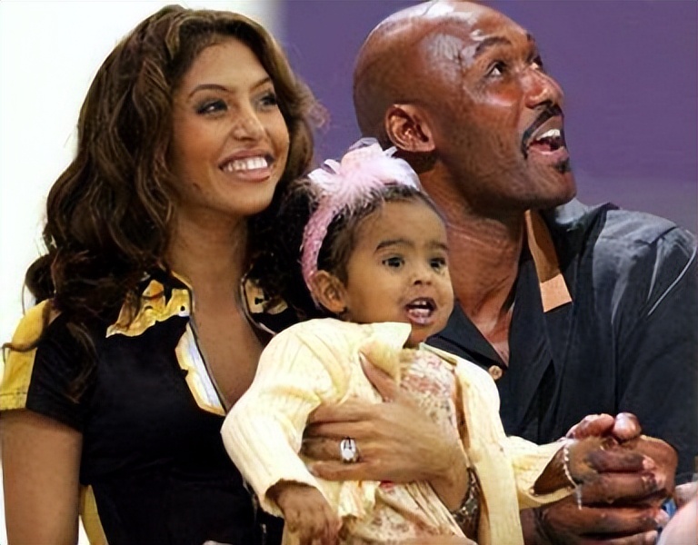 nba瓦妮莎主动接触马龙?瓦妮莎被批红颜祸水 科比与大哥闹掰