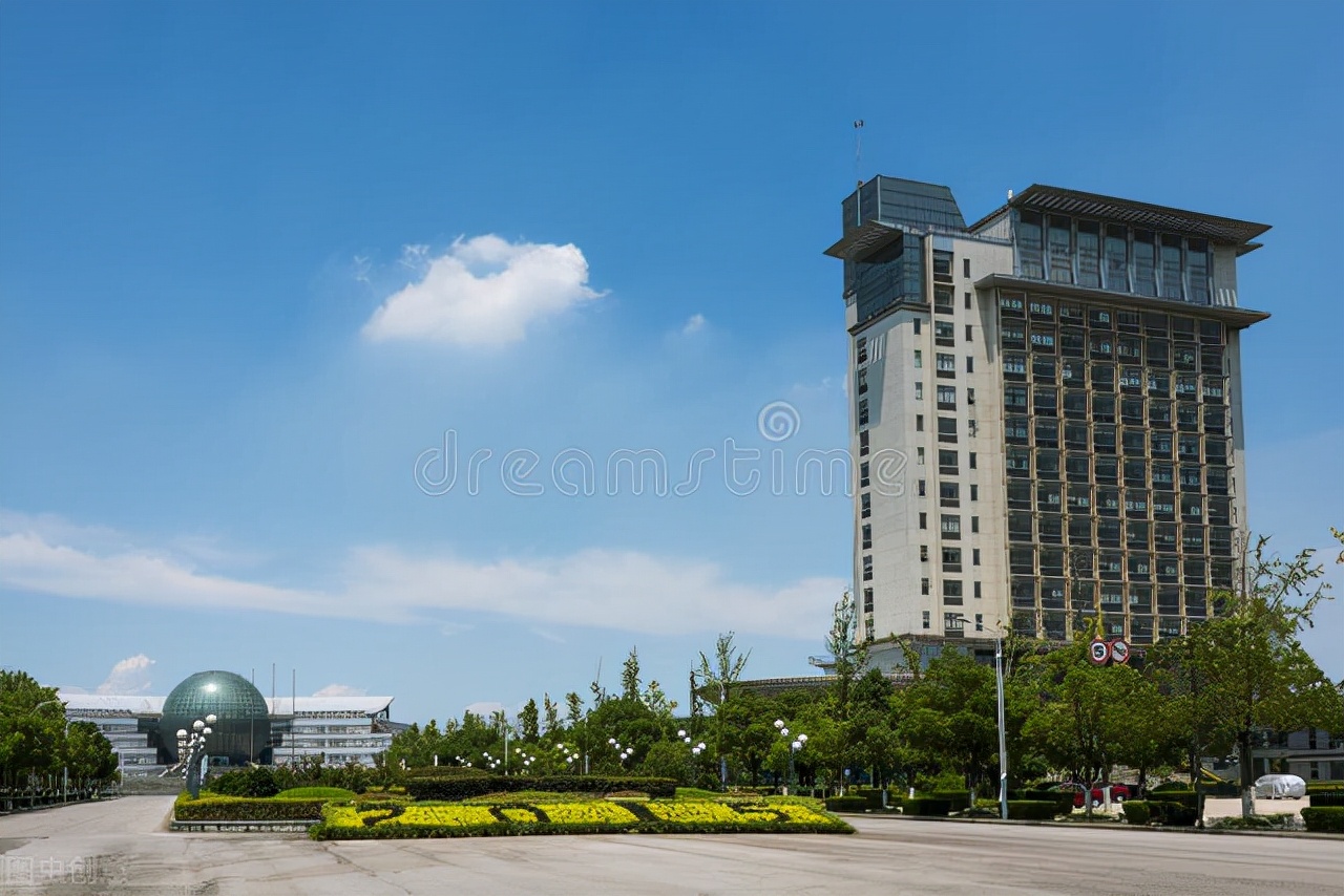 国立青岛大学（改名最成功的4所大学）