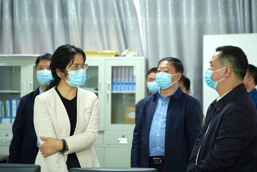 省人大法制委调研组深入通道调研基层立法联系点工作