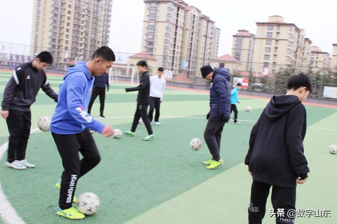 萊西市濟(jì)南路中學(xué)“三讓”系列活動(dòng)(圖22) 萊西市濟(jì)南路中學(xué)“三讓”系列活動(dòng)(圖22)