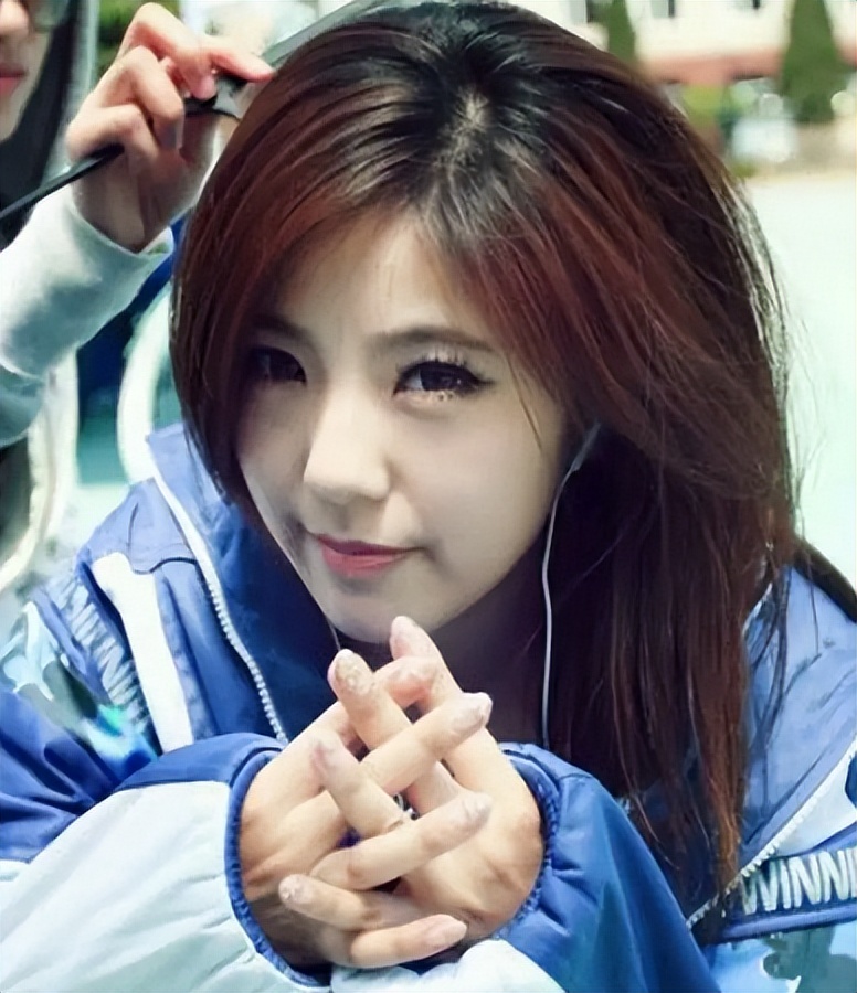 北景甜南奕欢：一个资源拿到手软，一个沉沦网大，今差距一目了然