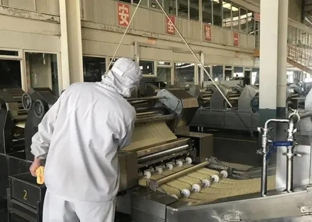 白象方便面，昔日被三大日资控股企业围剿，如今成为国货之光