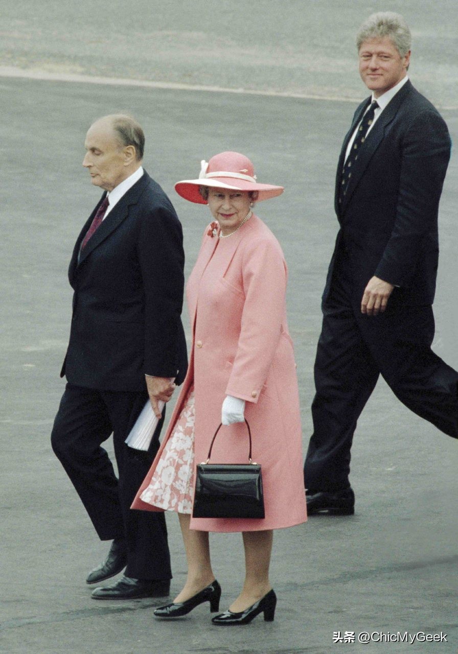 英王室女人罕见粉红照！戴安娜王妃美的一骑绝尘