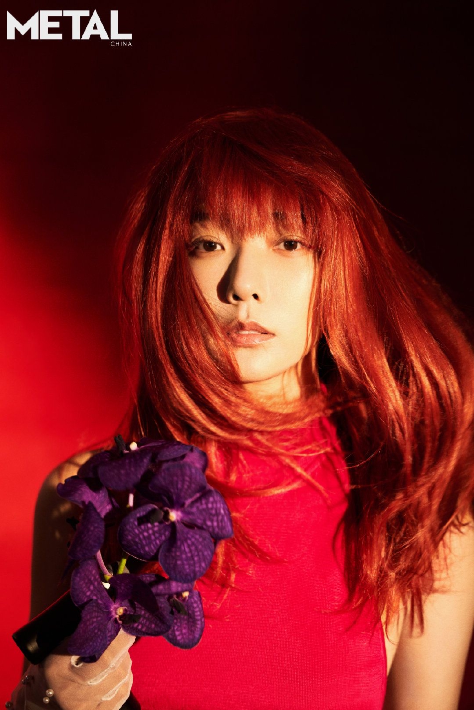 王珞丹橘发时尚大片 动静皆宜