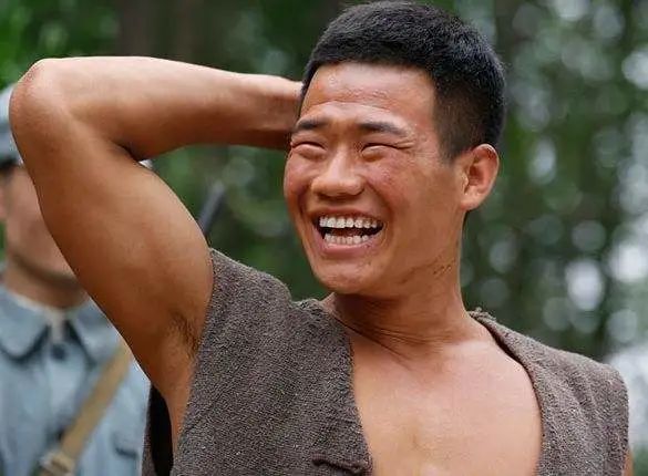 你会介意另一半丑吗？这7位丑男演员告诉你：男人丑点不怕