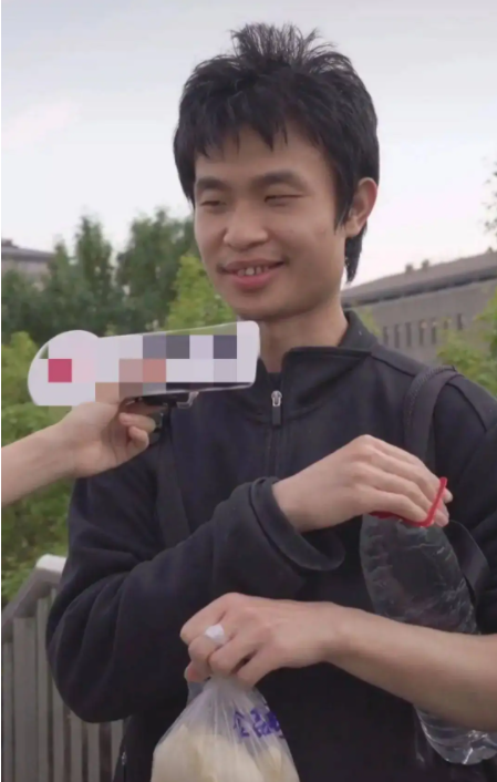 北大“数学之神”韦东奕，毅然拒绝哈佛邀约，30岁成为北大教师