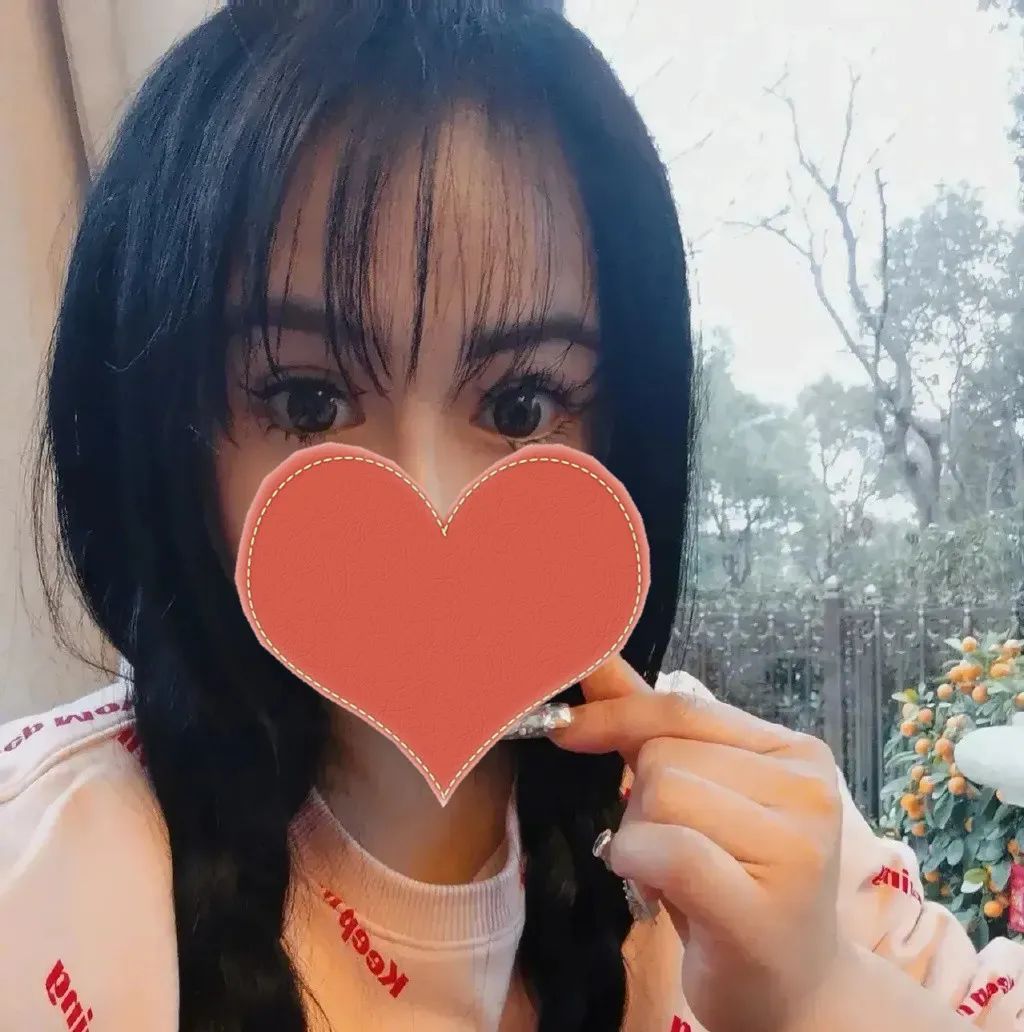 冉莹颖这是咋了？怎么突然美成吉娜了？？老公邹市明看傻了