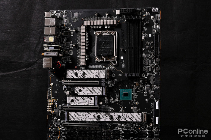 微星MEG Z690 ACE主板评测：规格全面升级的黑金战神