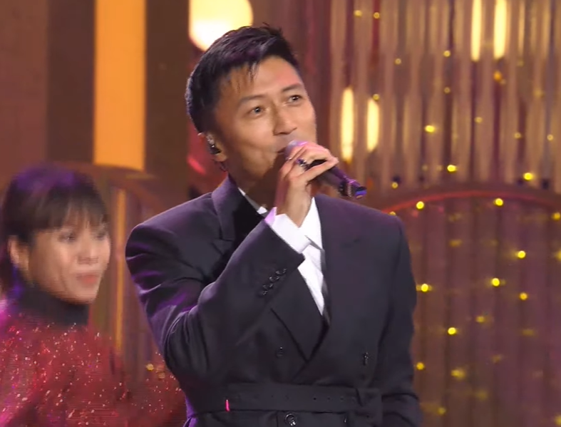 香港回归晚会这9位港星的高光时刻，揭开了娱乐圈3条关键成功法则
