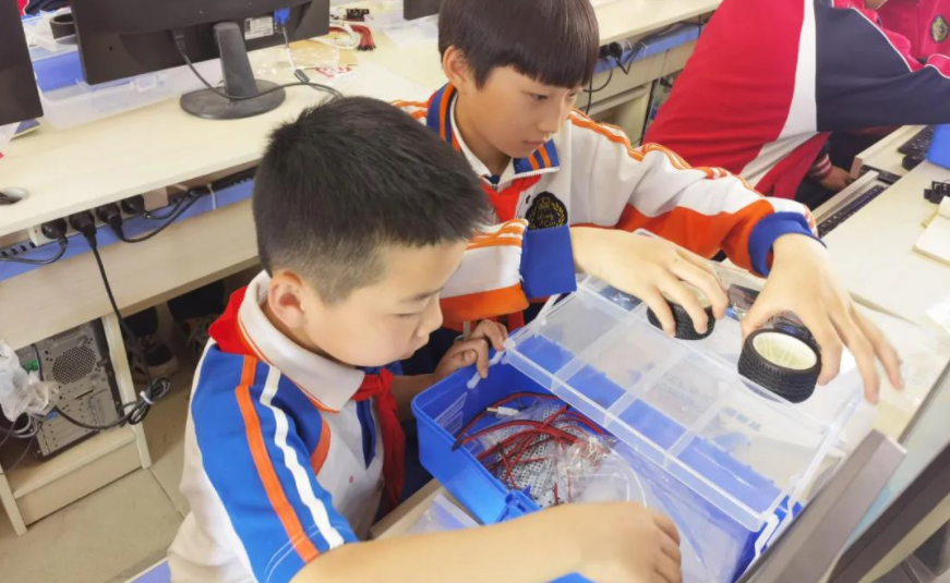 双减后学生期末成绩全A，学渣的自尊守住了，可家长却坐不住了