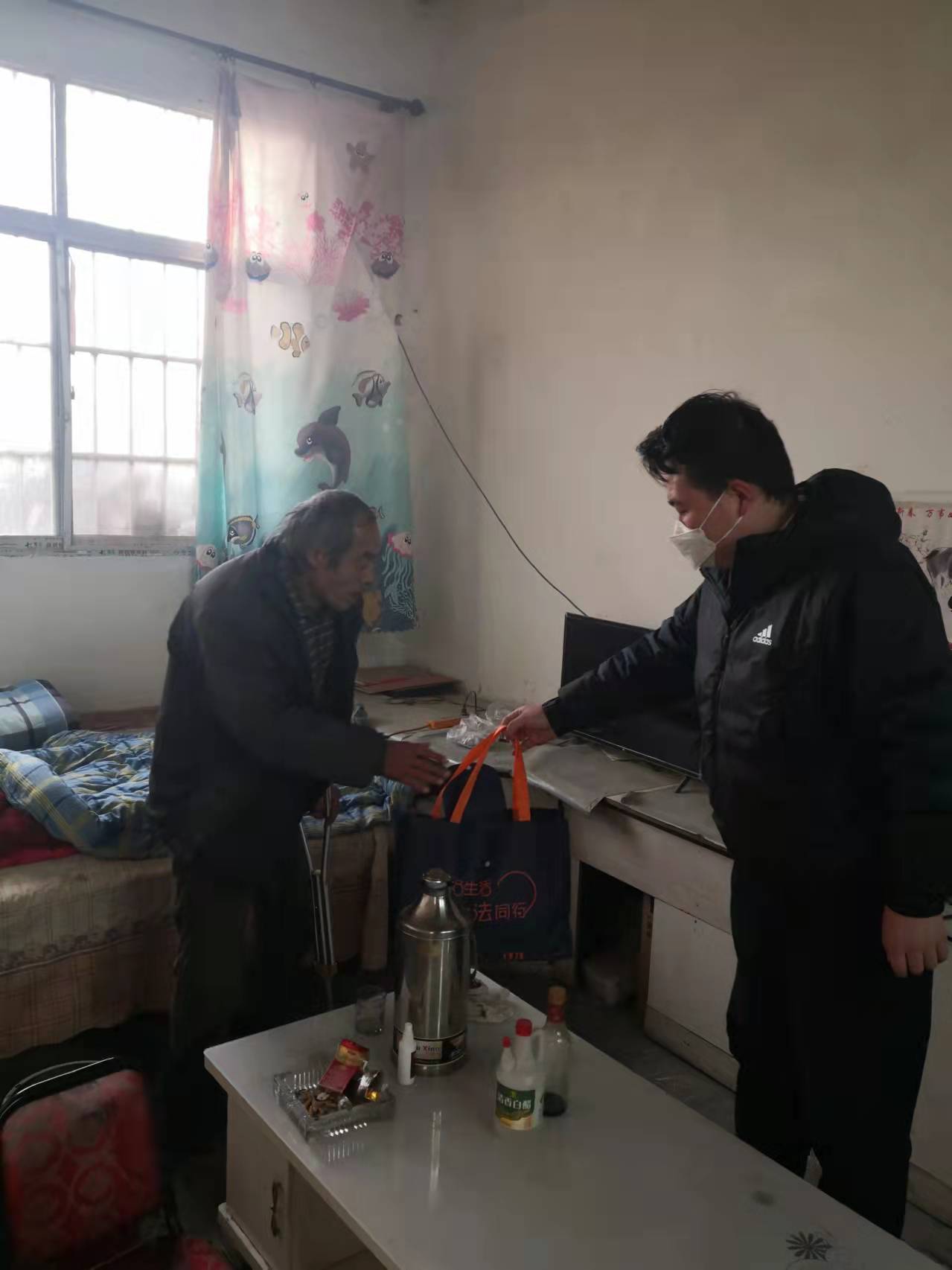 我想要一个印着国旗的口罩——一名普通检察干警的防疫周记