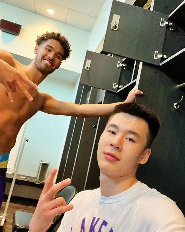 为什么nba有些球队没球星(余嘉豪郭昊文和曾凡博参加NBA选秀为啥无人问津？都是有原因的)