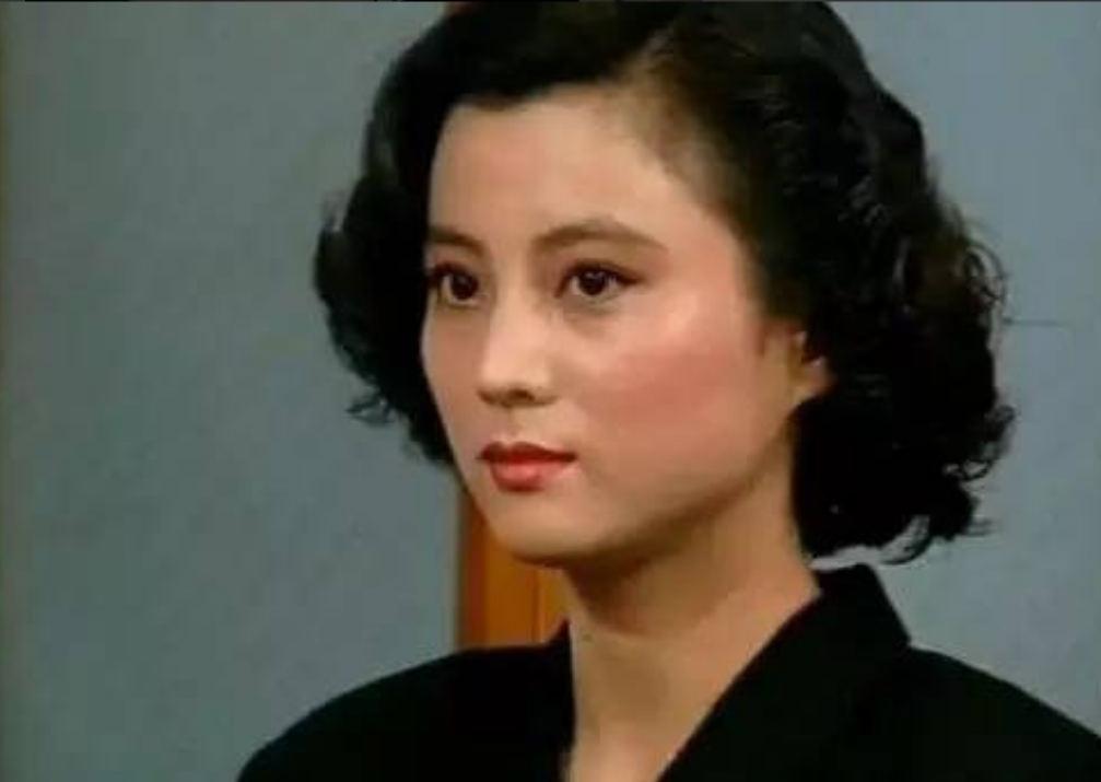 李玲玉：21岁嫁初恋，34岁再嫁犹太富商，和混血儿子的相处很特别
