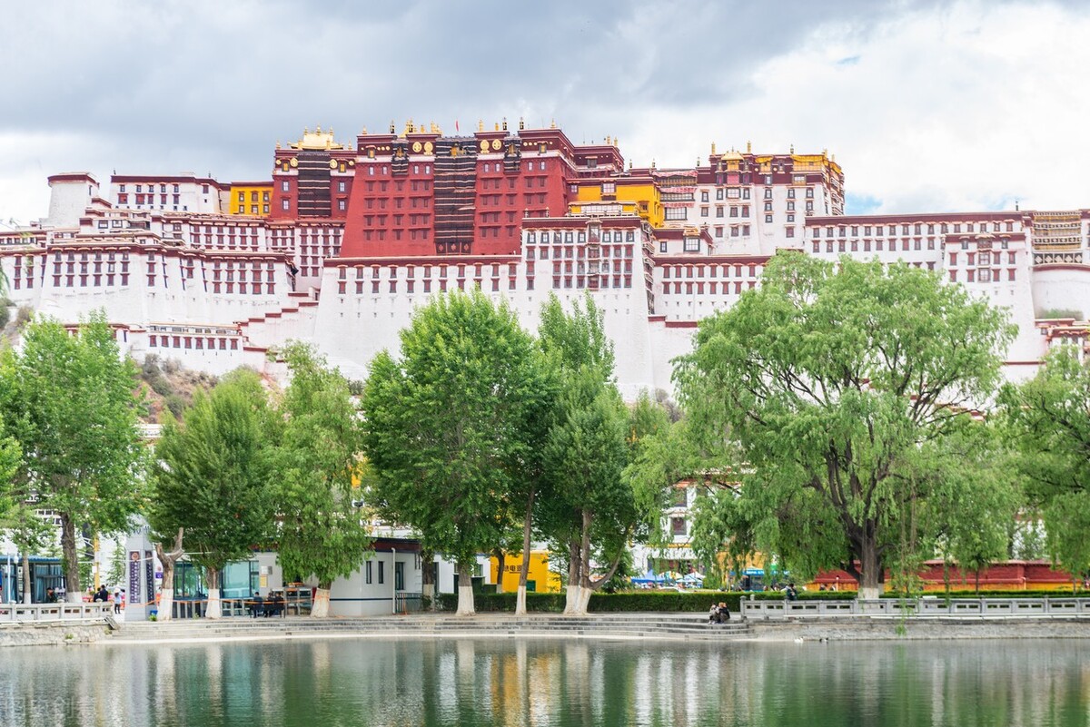 去西藏旅游需要多少钱？你的西藏旅游花费大概由这4点决定