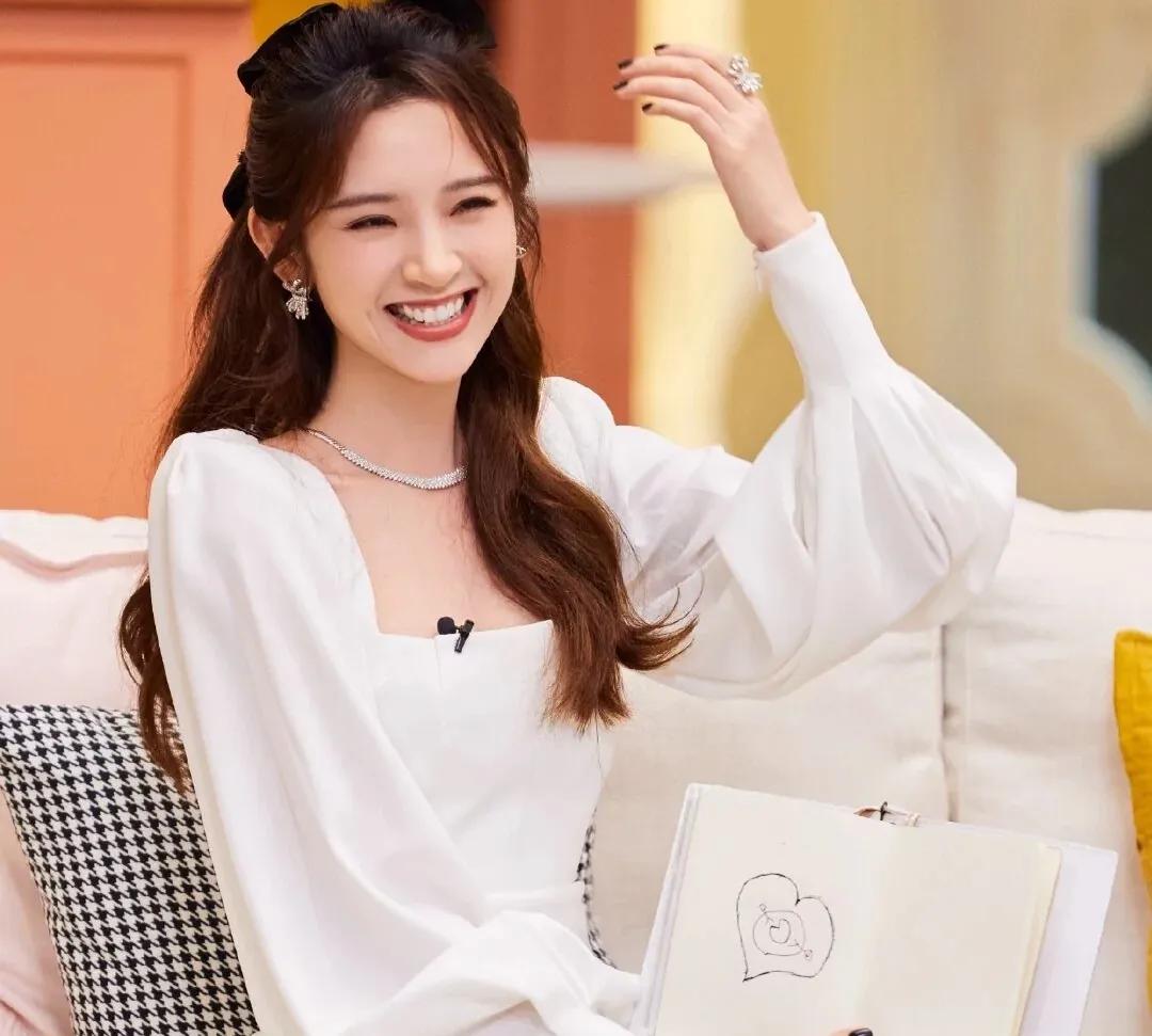 今日娱乐八卦 吴倩 杨紫 林允 杨洋 杨超越 陈飞宇 李易峰 唐艺昕 鞠婧祎