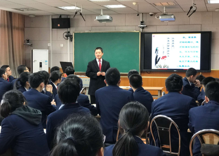 大学生迎来“新改革”，毕业难度再提升，预计2022年全面实行