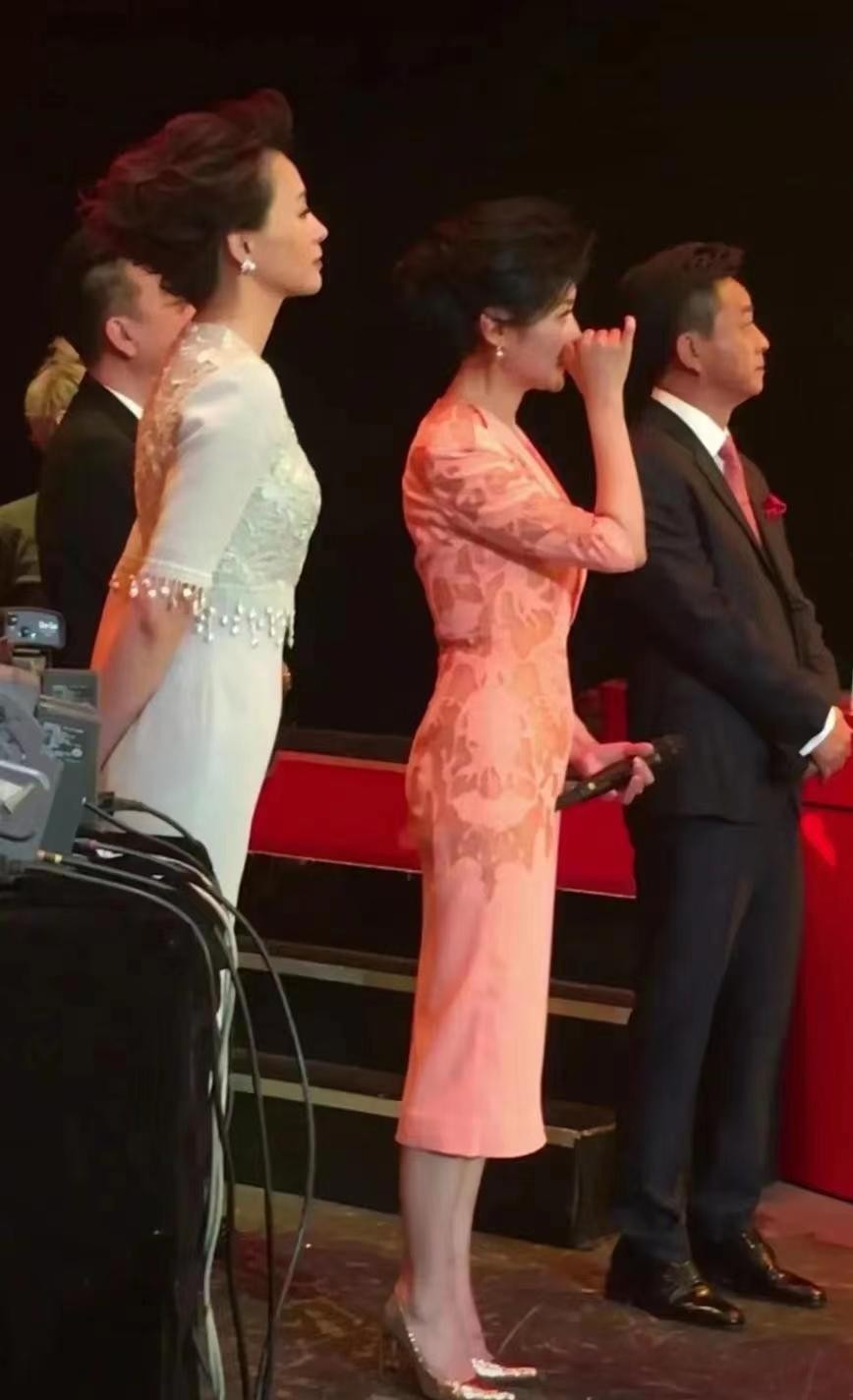 董卿周涛同框，气质品味不相上下，终于明白内涵美的高级形式