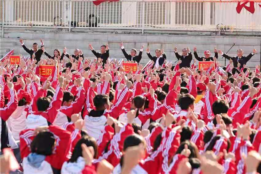 云南省的“王牌”高中，位于普通县城，一本升学率超过80%