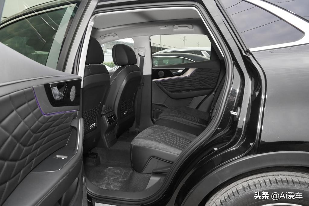 2.0T带4驱油耗不高，很实惠的大空间家用豪华SUV，带你看红旗HS5