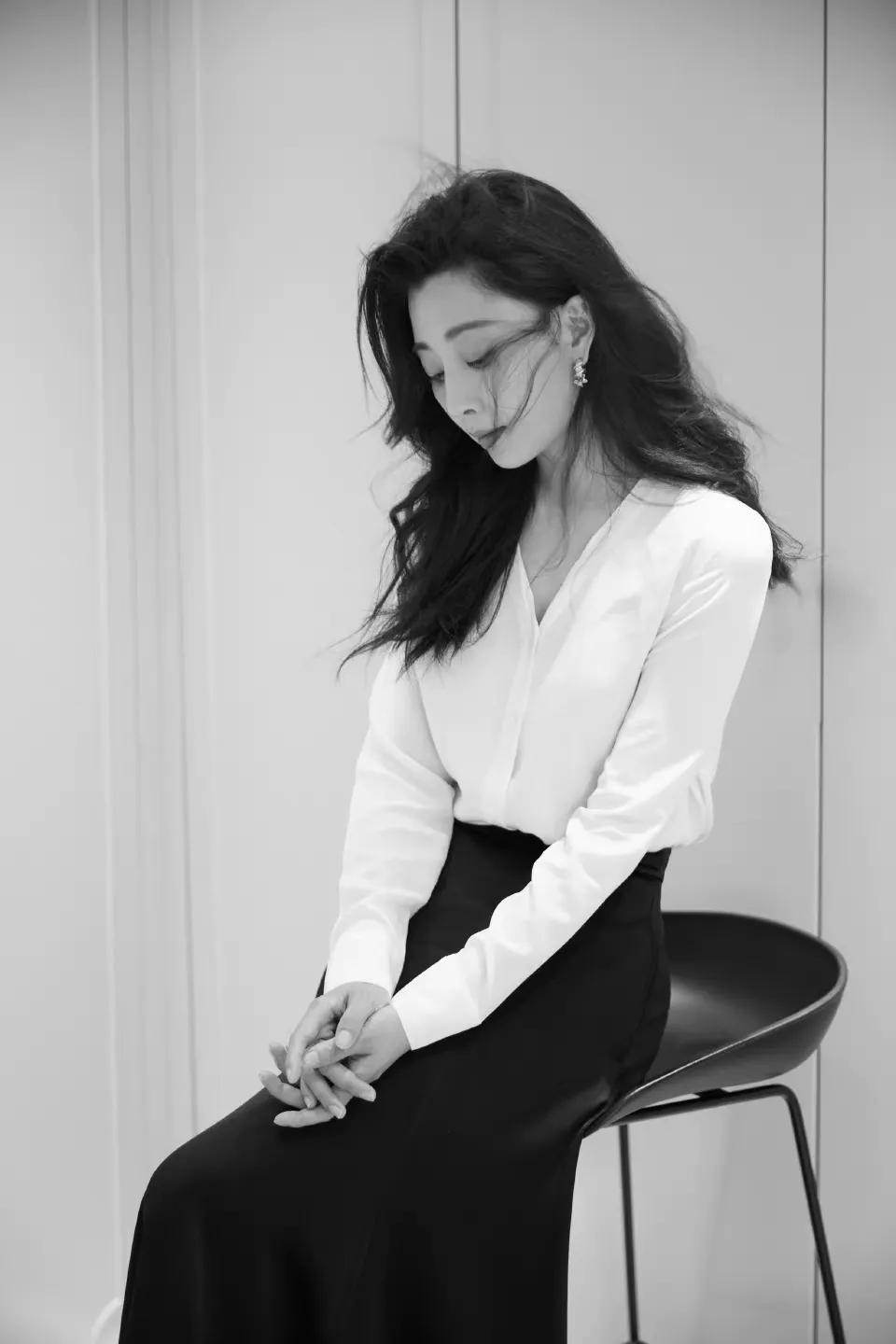 明星系列：印象中殷桃出演的都是家庭妇女角色，现实中依然那么美