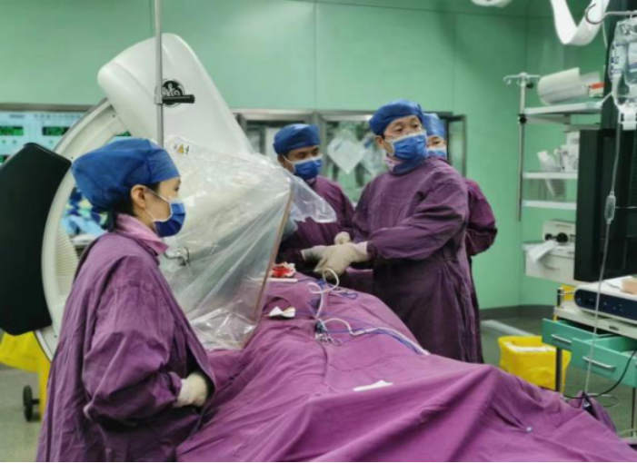 仁医病例丨成功拔除植入9年的除颤电极