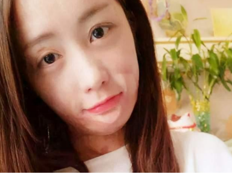 10年前，为了爱情不择手段的官二代，当街泼汽油报复16岁少女周岩