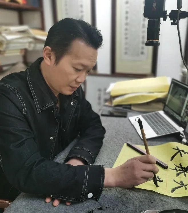 上海书香府：线上的文化传承，让书写成为你的精神补给