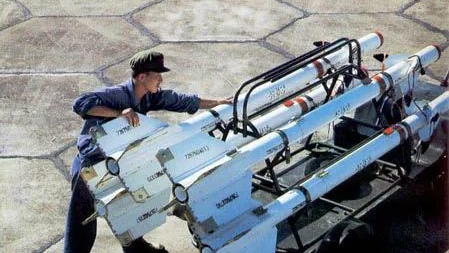 ��հԶ�����й�40��ǰ������3��նԿյ������ɾ�������-15�ĻԻ�