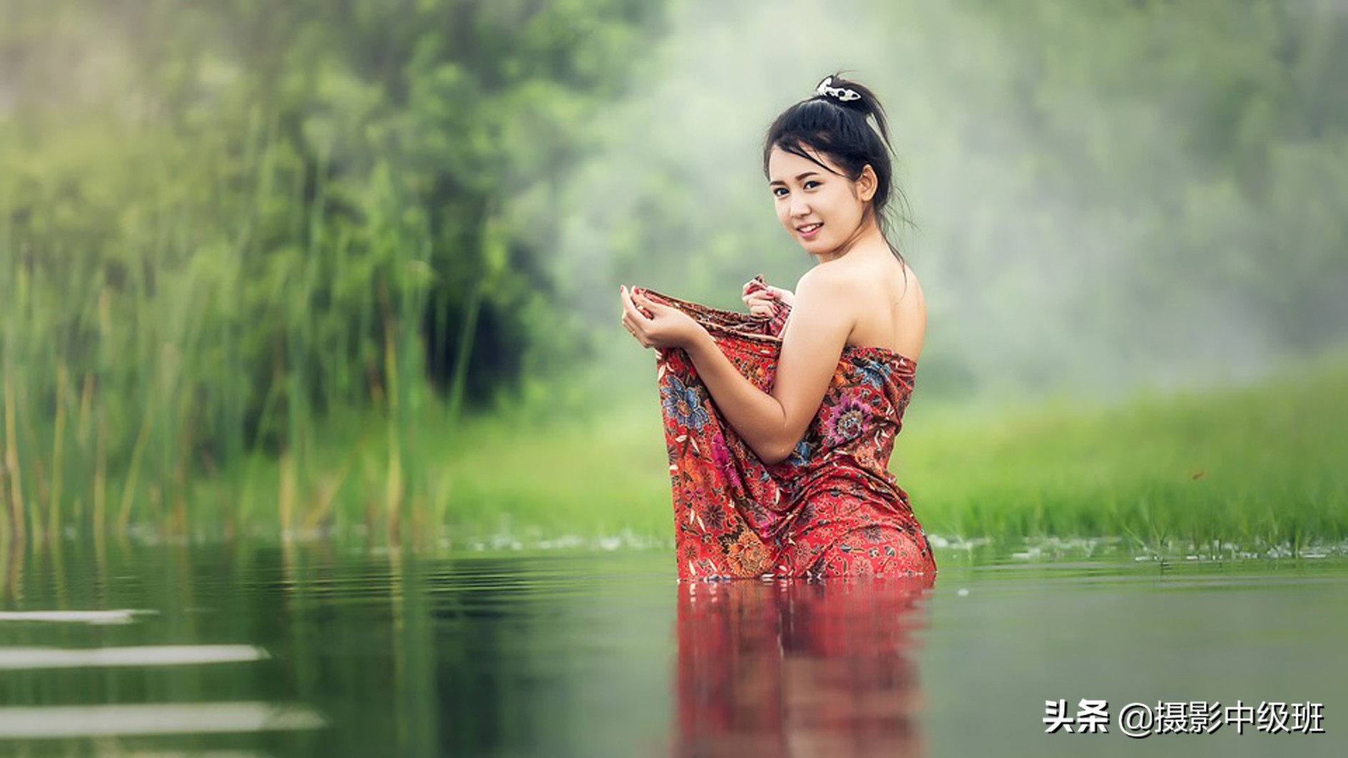 這2個(gè)錯(cuò)誤的拍照姿勢(shì)，攝影師不好構(gòu)圖，女性拍照姿勢(shì)禁忌