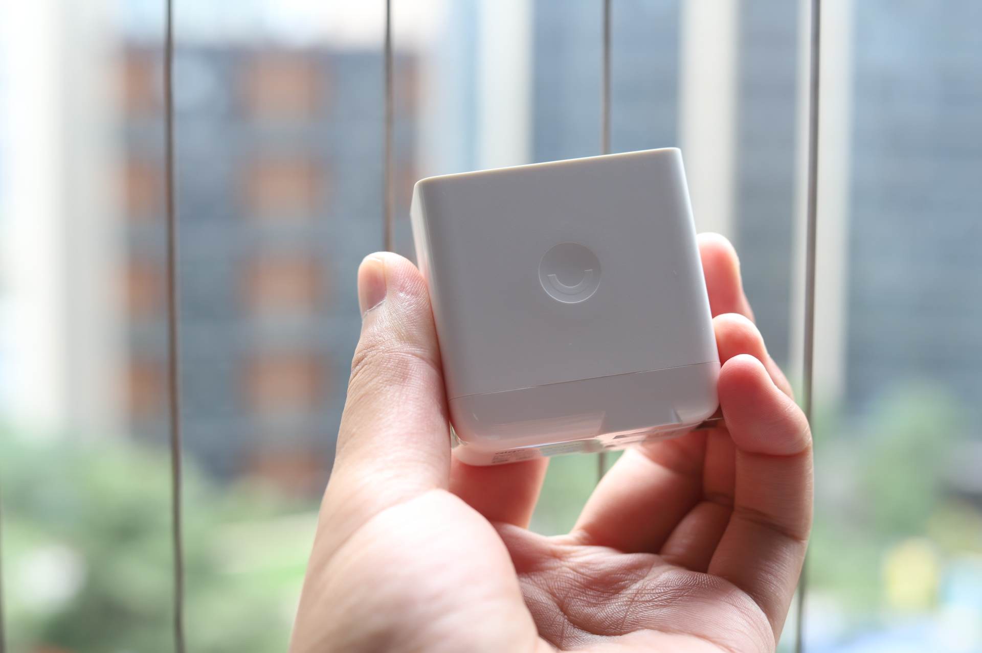 aigo 65W PD充电头深度体验：从笔记本到TWS耳机这一个充电头就够了