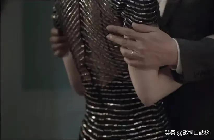 男主耍酷,女主矫情,靳东和李小冉主演的《林深见鹿》槽点一大把