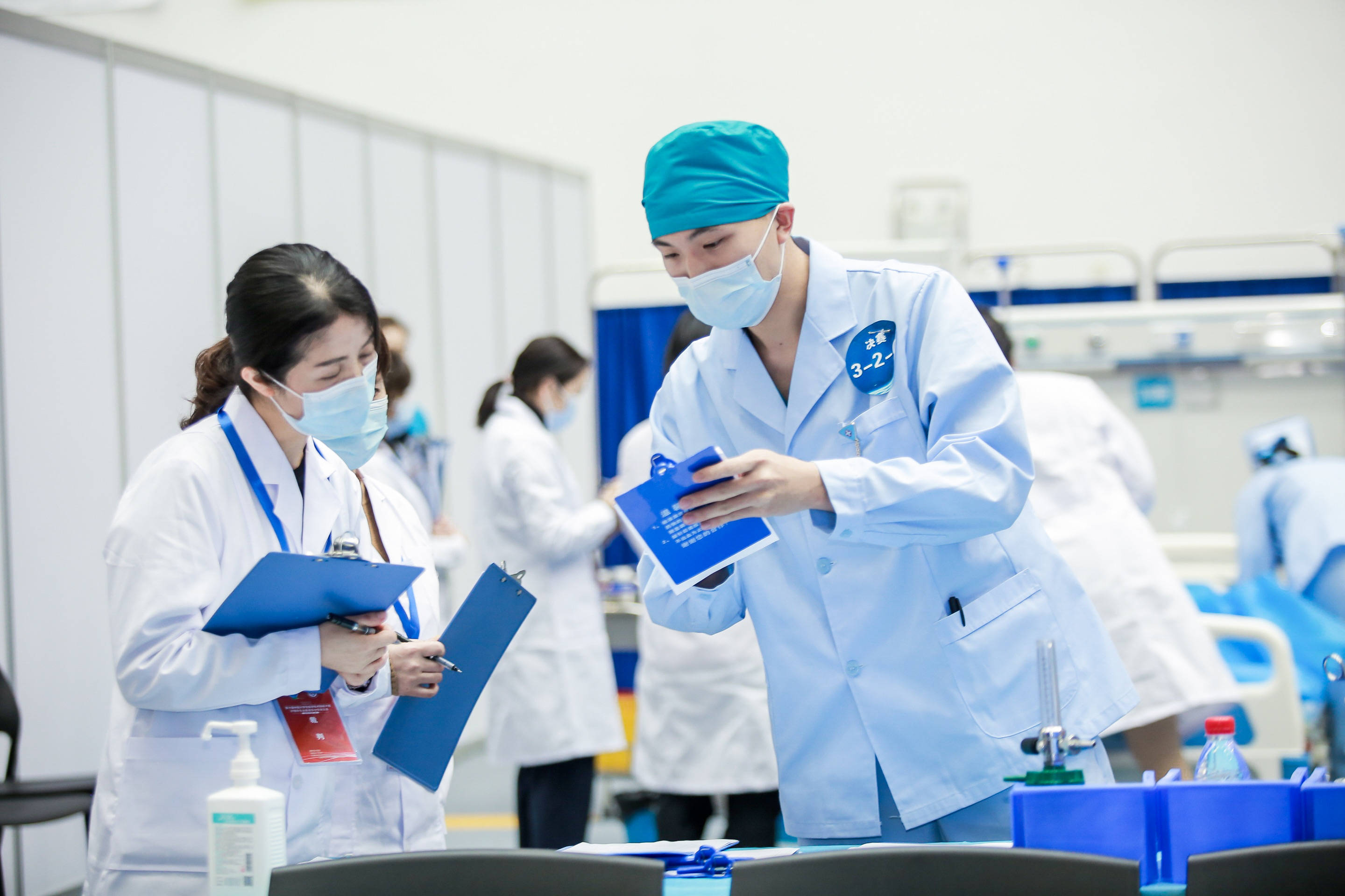 别轻易学医！医学专业，为什么也算“天坑”专业？