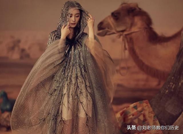 沙漠中的楼兰公主图片