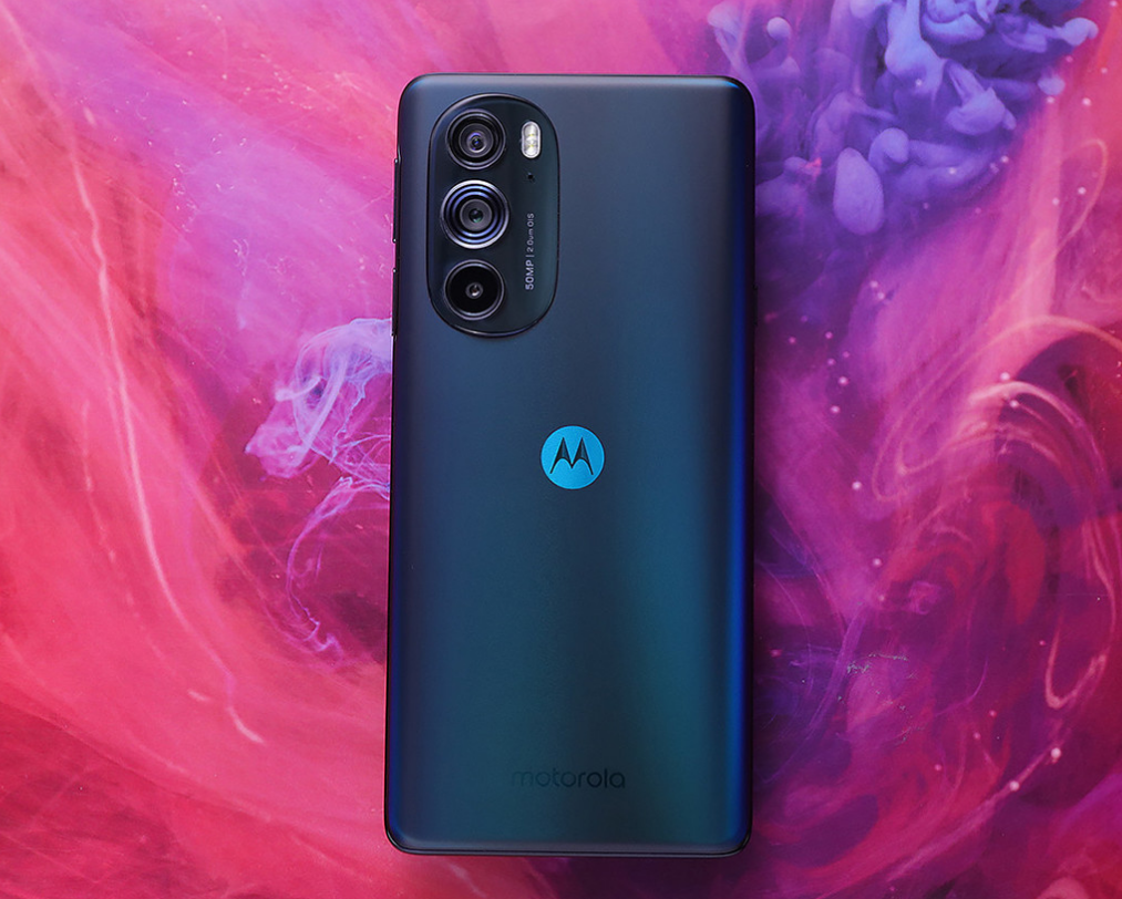 别花冤枉钱，这3款当下“最亲民”的旗舰手机，还能流畅用三五年