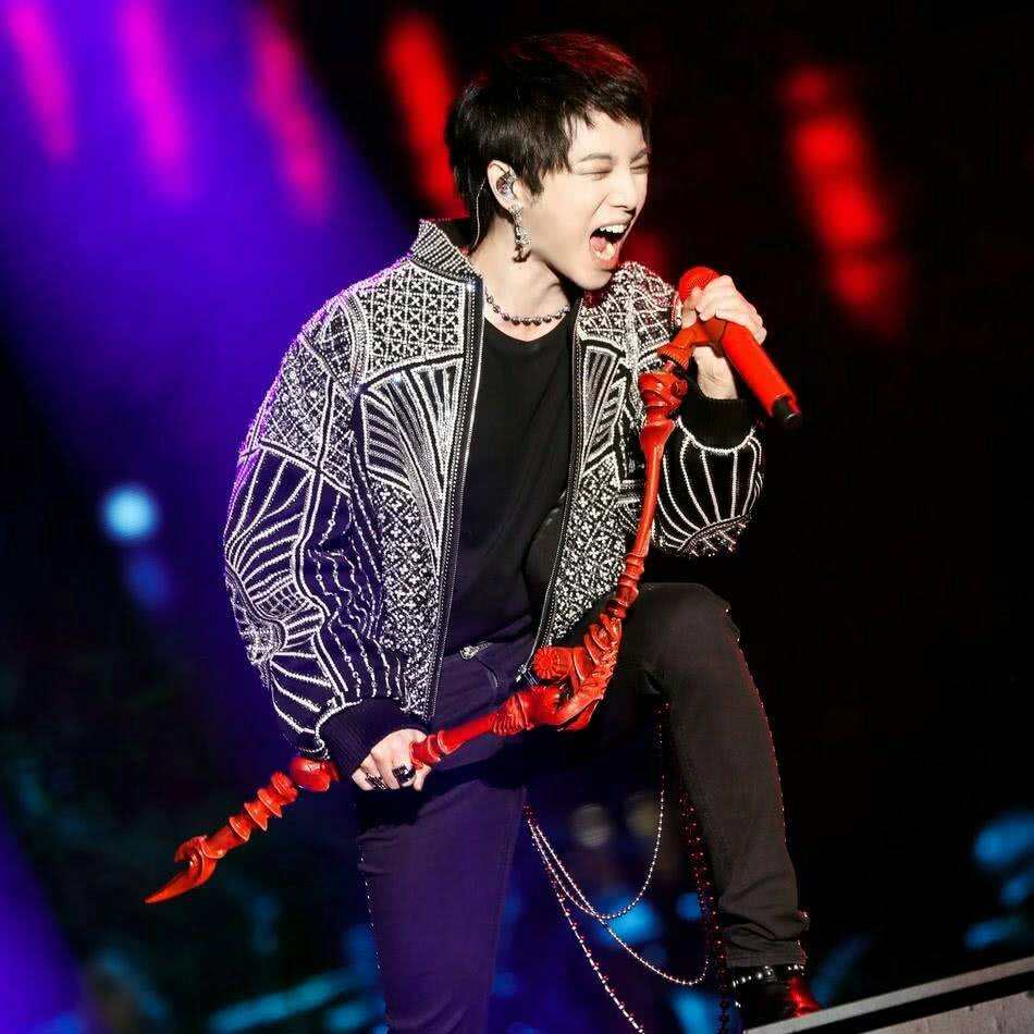 张牙舞爪、面目狰狞，这些歌手“咆哮”起来，连马景涛也得靠边站