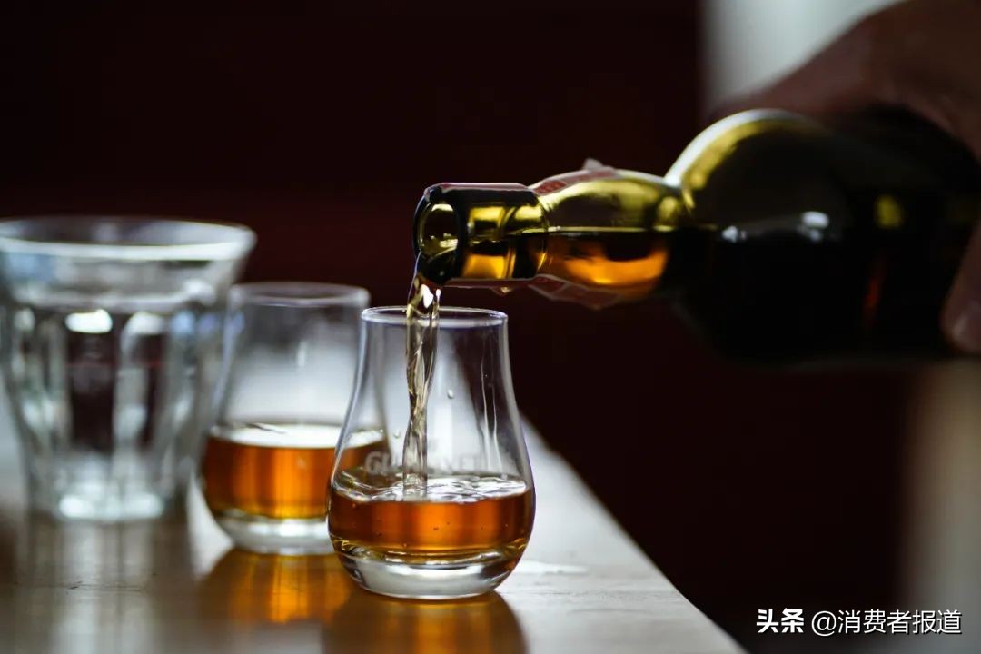 中国人喝酒图鉴：为白酒花钱最多，啤酒是隐藏的王者，中产爱威士忌