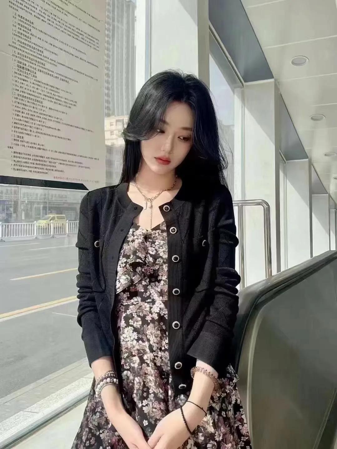 性感黑色服饰穿搭的美女 美图合集