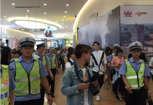 昔日辉煌无比的广东本地乐坛早已荡然无存，如今复兴之路就在眼前