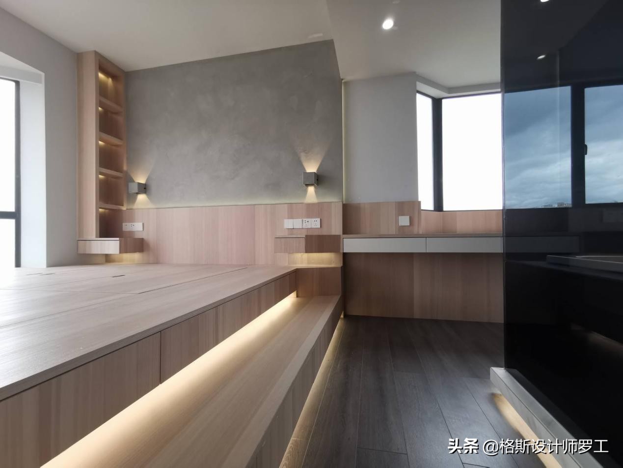 90后夫妻48㎡小家火了，超多收纳空间，卫生间玻璃间隔，好羡慕