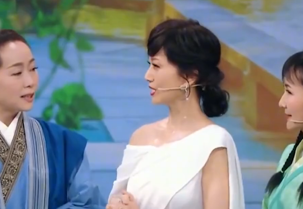 盘点七位出轨女明星，董洁出轨却先发制人，刘晓庆姜文被“捉奸”