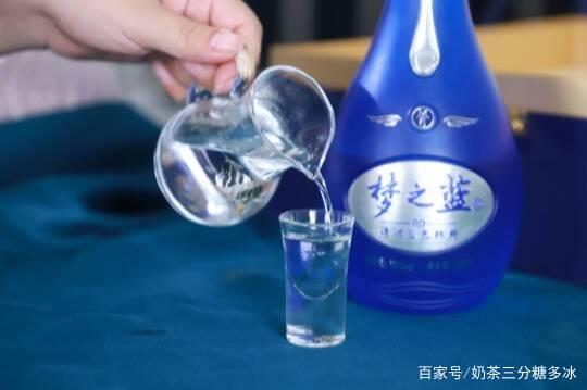 洋河梦之蓝M6高度白酒评测：由五谷精酿而成，滋味纯正