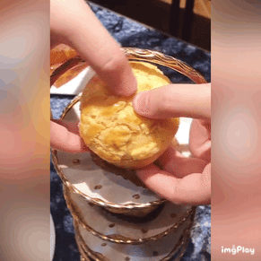 “公公陪我儿子输液，医生给我发的照片！”哈哈哈，这是什么情况