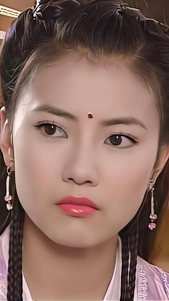 最美的周芷若,柔情似水,我见犹怜,气质与美貌并存