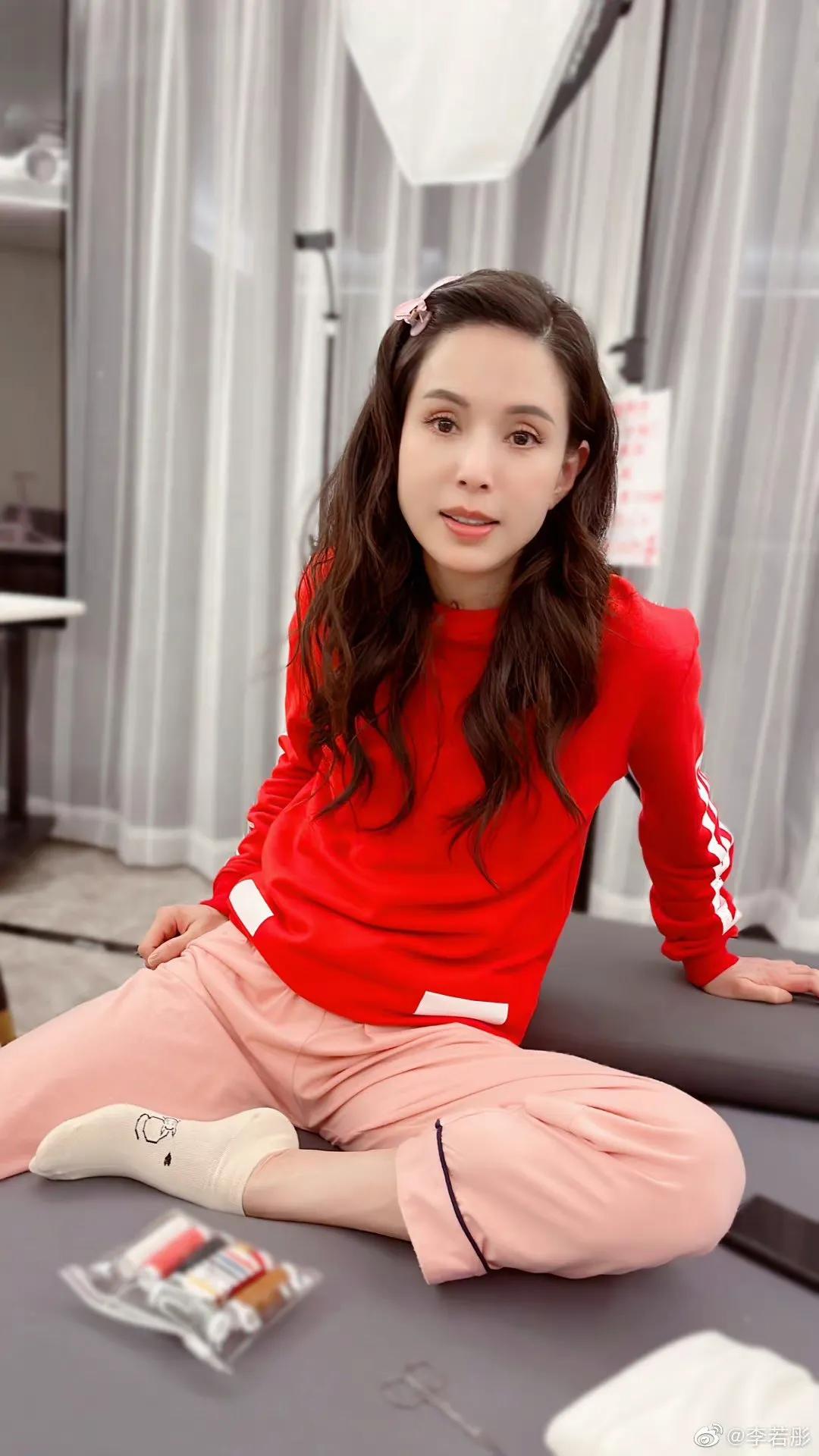 多位明星“眼窝深”显老，陈德容有衰老痕迹，看到吴刚不想说话了