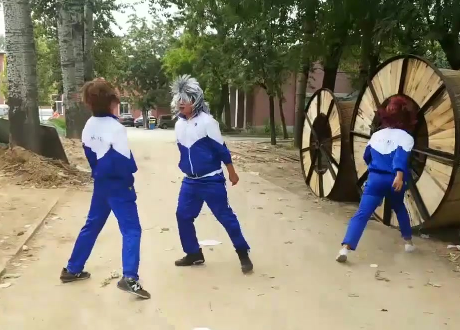 学生“发型”有了新规定，男生要剃光？女生觉得新要求颠覆三观