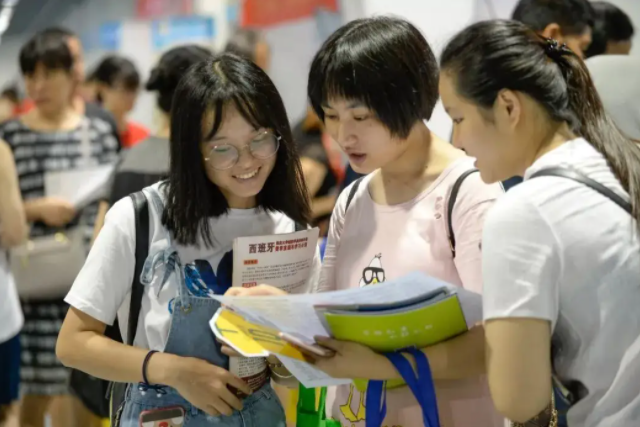 湖北4所高校害人不浅，毕业证书如同废纸，已被官方下场点名