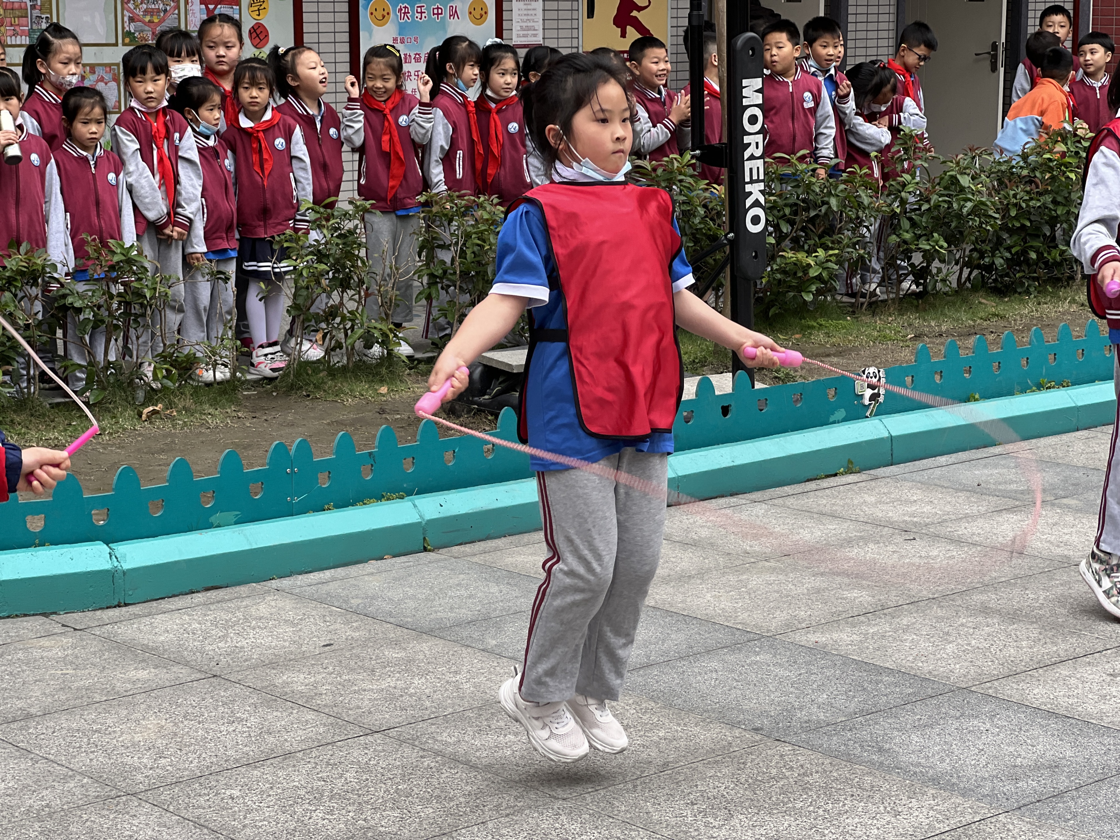 爱南区 爱运动 |记棠湖小学（南区）2022体育节趣味田径运动会