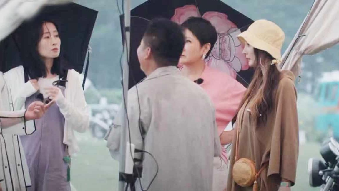 《花儿与少年4》首播槽点多，一团和气如流水账，丢失最初的道