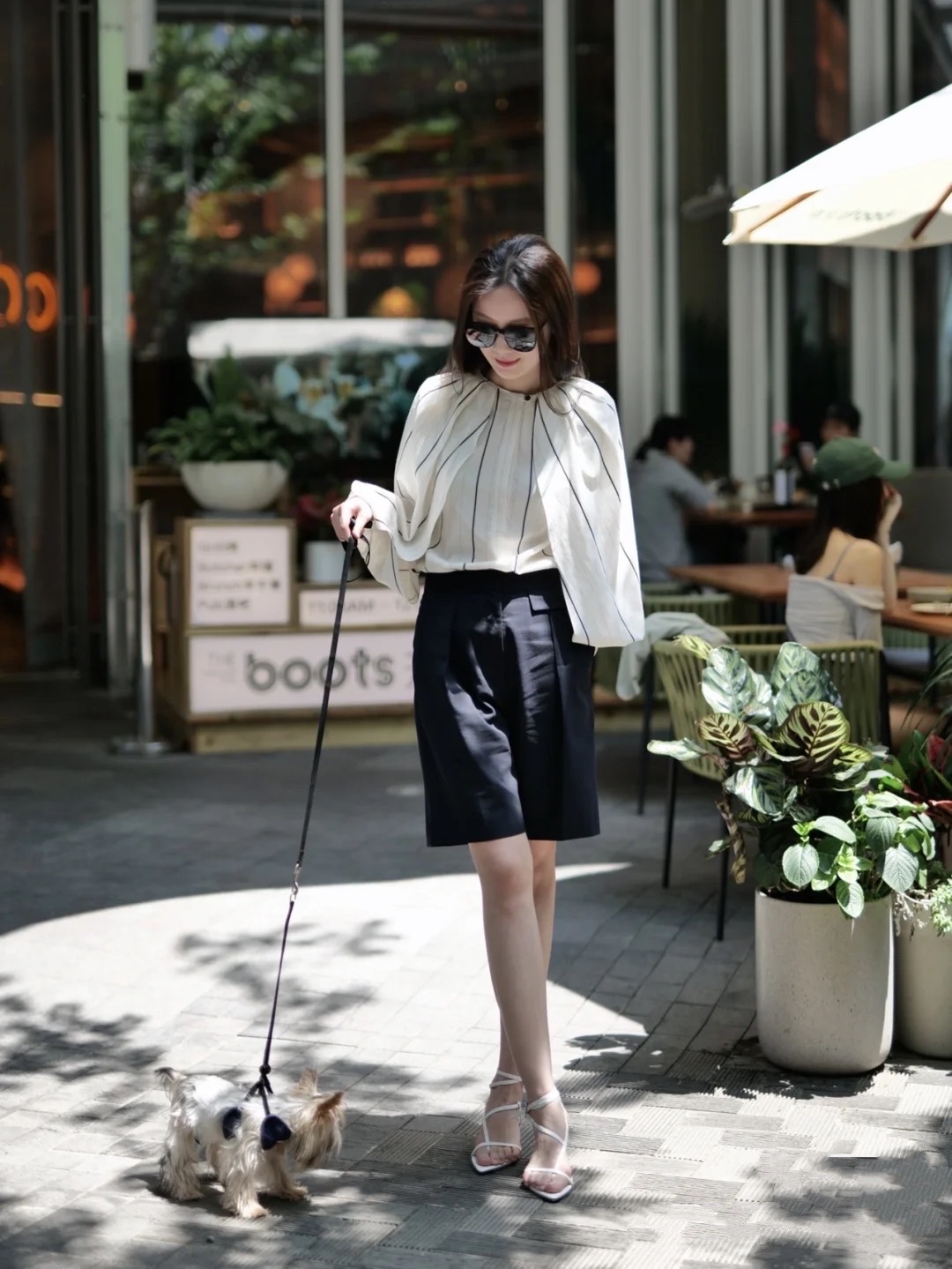 舒适又好看的"百慕大"短裤,五个搭配小思路,让你美得不寻常