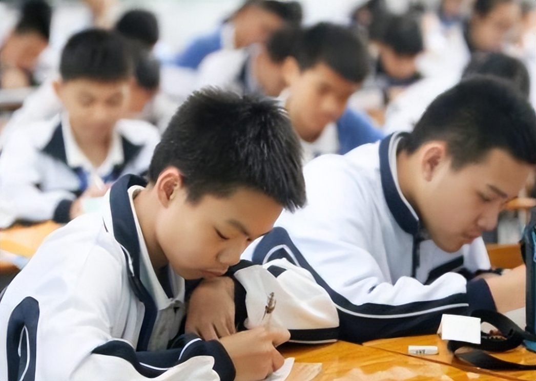 新高考“选科模式”有调整，物理化学或将捆绑，新组合或许更吃香